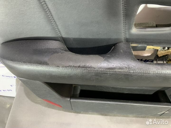 Обшивка двери передней левой Kia Opirus 2003-2010