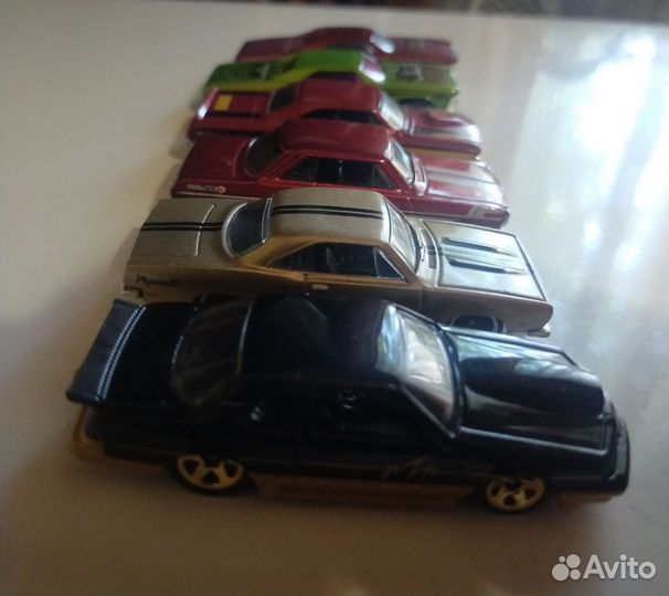 Машинки hot wheels