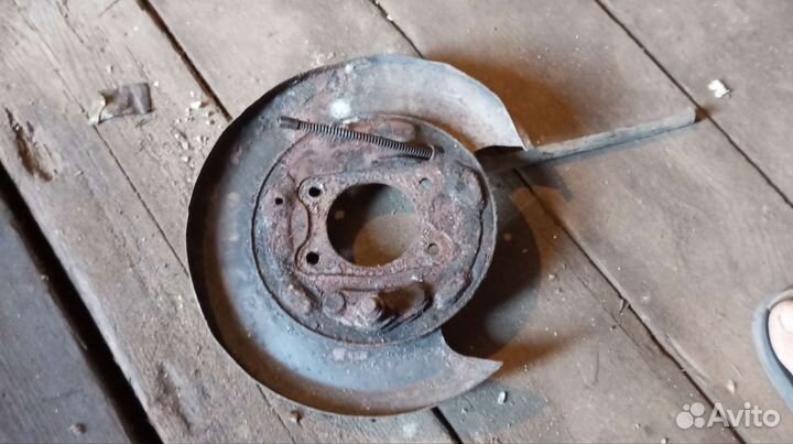 Пыльник тормозного диска