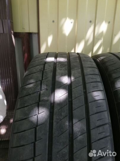 Habilead PracticalMax H/P RS26 235/45 R20 100W