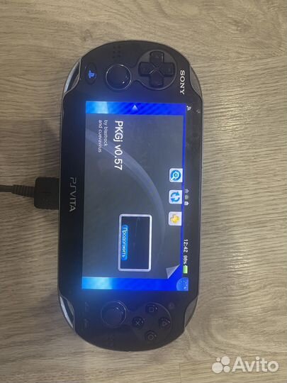 Приставкa psp vita