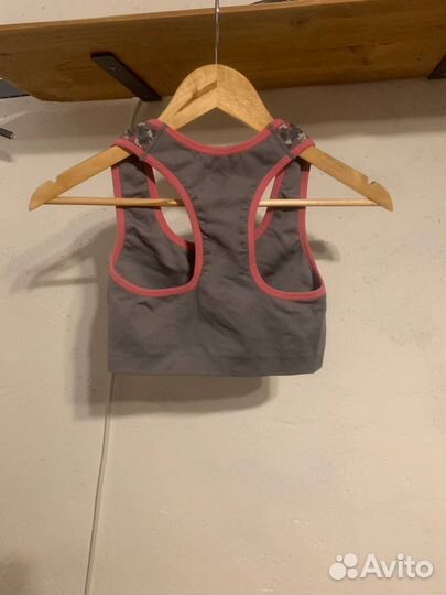 Спортивный топ женский