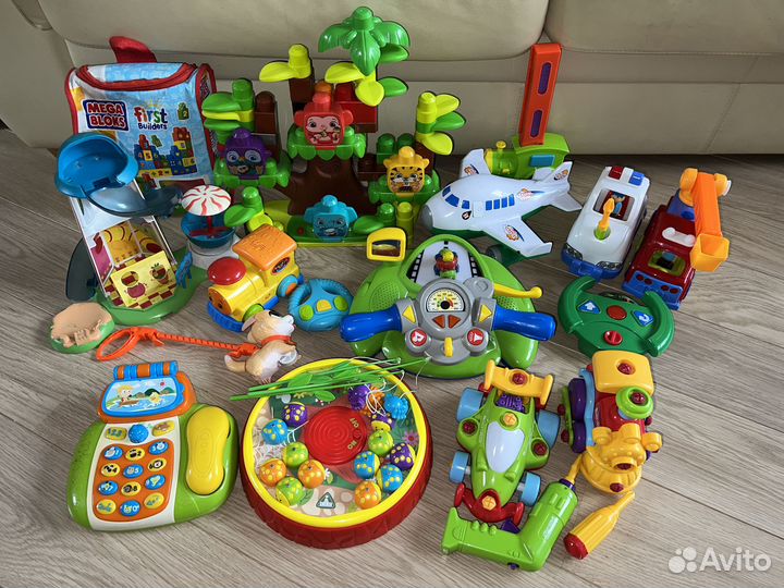 Фирменные развивающие игрушки для малышей