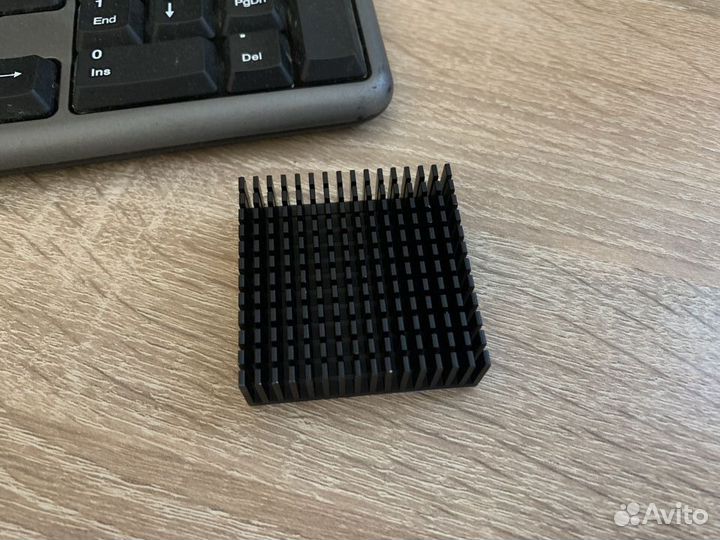 Радиатор 50х50х15мм новый