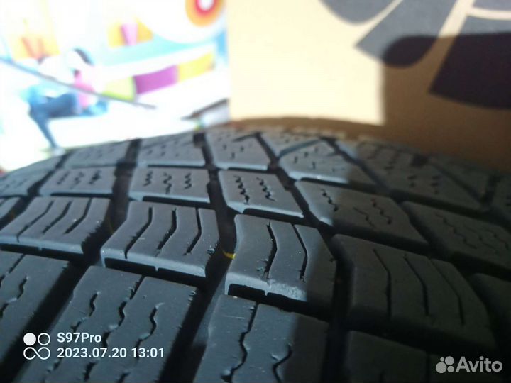 Kumho WinterCraft WS71 215/70 R16 100