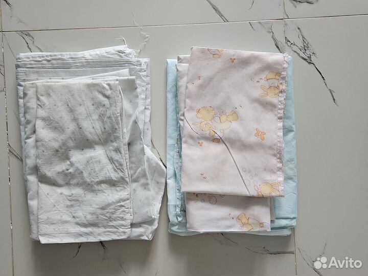 Бортики на детскую кроватку, комплекты белья