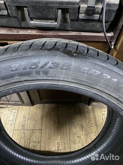 Pirelli P Zero 285/40 R21 и 315/35 R21