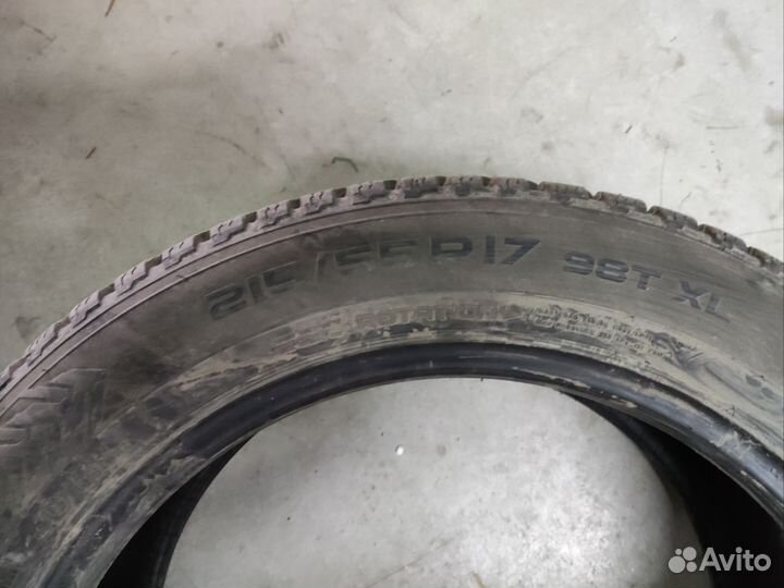 Nokian Tyres Hakkapeliitta 8 215/55 R17