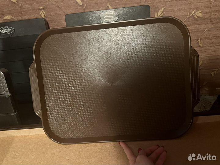 Подносы новые около 20 шт