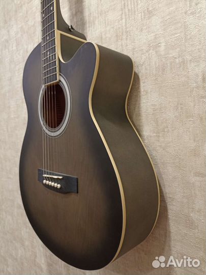 Акустическая гитара