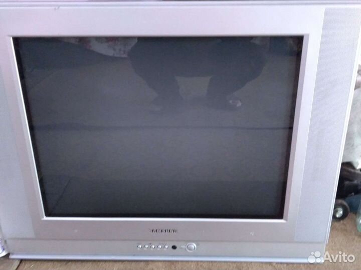 Телевизор Samsung 72см