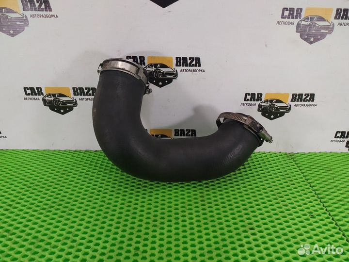 Патрубок интеркулера Audi Q7, Volkswagen Touareg