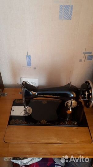 Швейная машинка подольская ножная