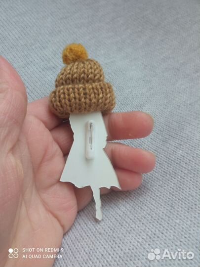 Брошь Значок Новый