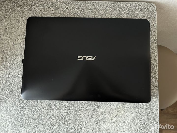 Ноутбук Asus R556Q