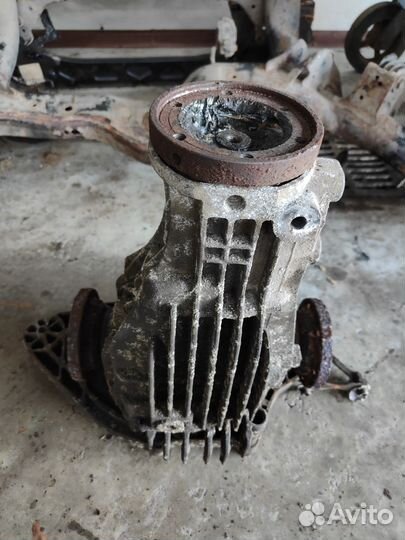 Задний редуктор audi a8 d4 tfsi 3.0