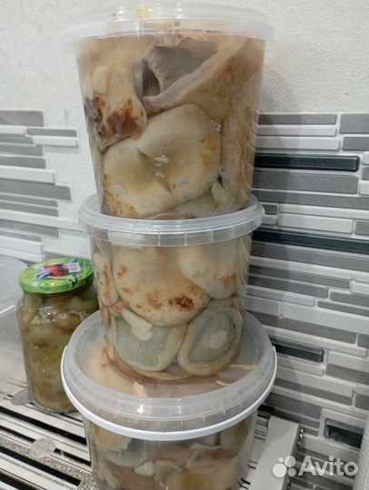 Грибы. Белые грибы. Икра из груздей. Грузди