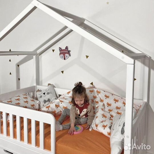 Детская кровать домик