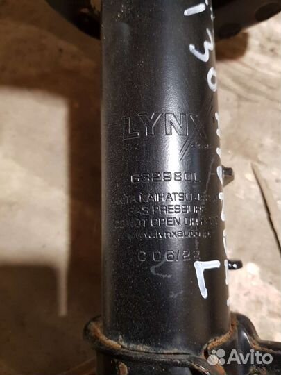 Амортизатор передний левый Hyundai elantra md