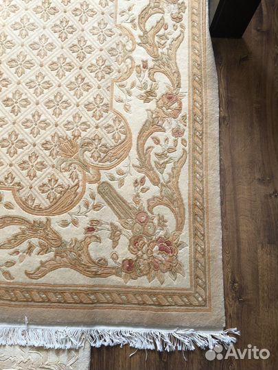 Ковер новый.Шелк- шерсть