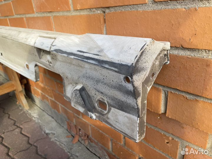 Порог левый AMG Mercedes Benz E-class (W212)