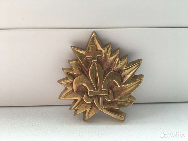 Геральдическая лилия,знак отличия