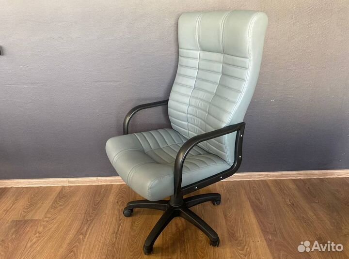 Офисное кресло. Удобное