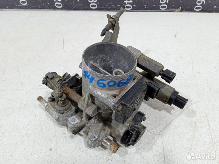 Дроссельная заслонка 1611974C00