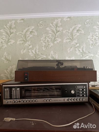 Проигрыватель винила СССР