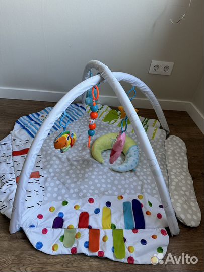 Развивающий коврик с дугами для младенцев