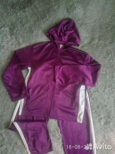 Костюм спортивный