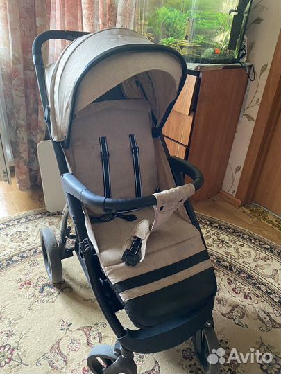 Прогулочная коляска