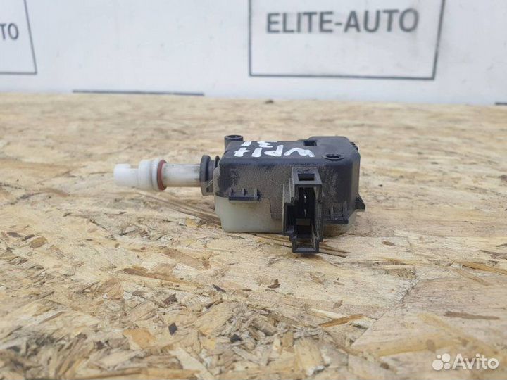 Активатор лючка бензобака Vw Phaeton 4.2 2009