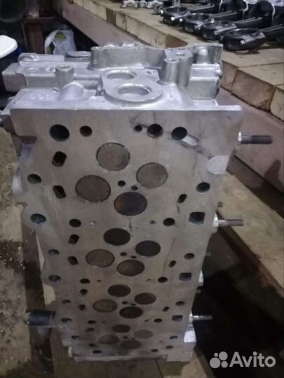 Головка блока цилиндров Hyunday Starex 2008г