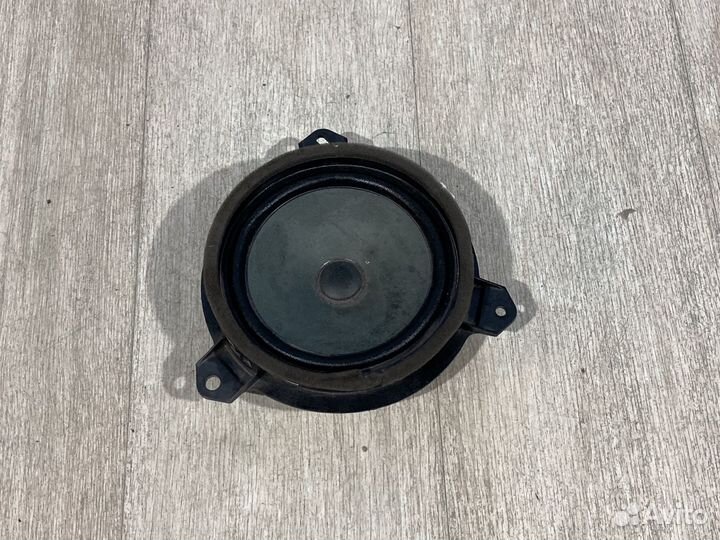 Динамик Toyota Rav4 XA40 8616052331 / Camry MXV70