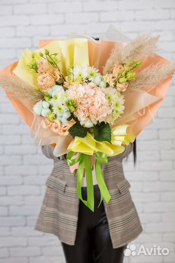 Сборные букеты с гортензией