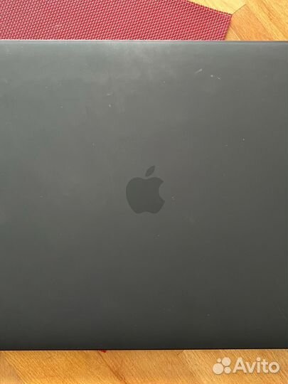 Apple Macbook Pro 16 в отличном состоянии