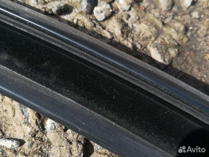 Уплотнение двери Рено Меган 2