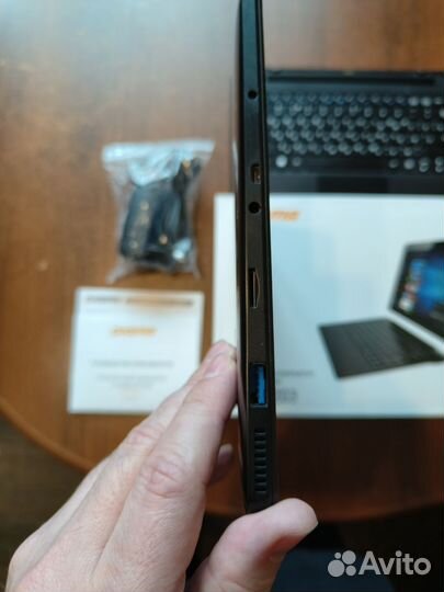 Windows планшет Digma citi E203 с клавиатурой