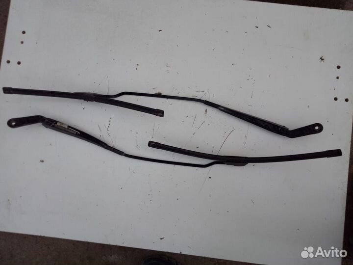 Поводки дворников Skoda Octavia 2006г