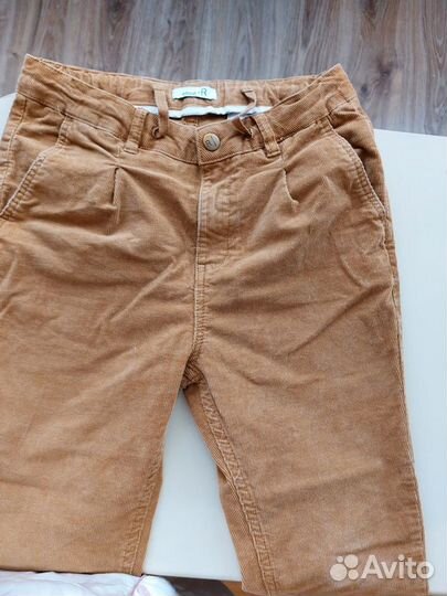 Двое брюк :джинсы для мальчика 152 размер