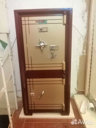 Сейф металл для денег бу