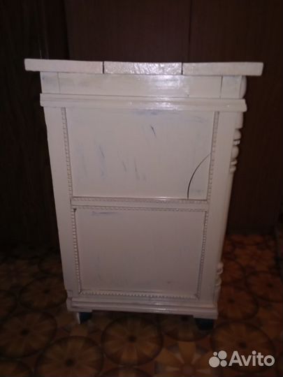 Тумбочка винтажная дерево стекло, крашеная47*45*70