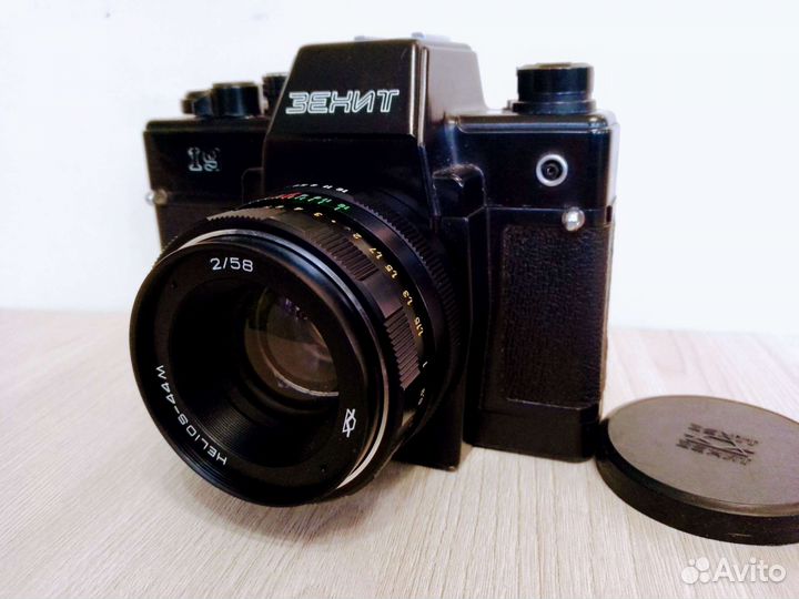 Плёночный фотоаппарат Зенит 19