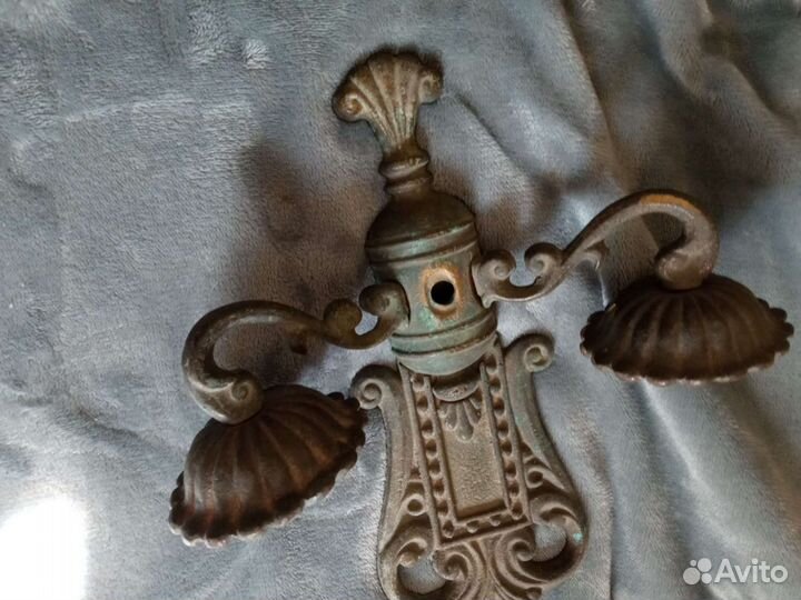 Бронзоаые подсвечники