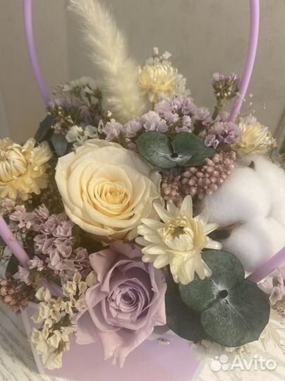 Букеты из стабилизированных цветов и сухоцветов