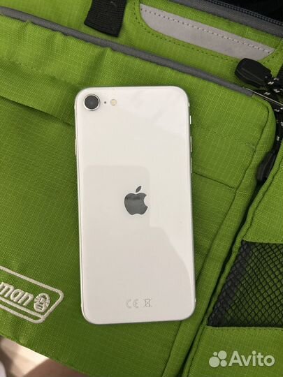 iPhone SE, 64 ГБ