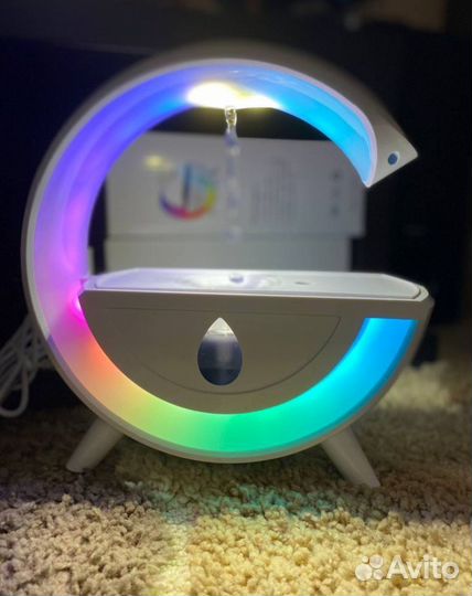 Светильник увлажнитель со струёй