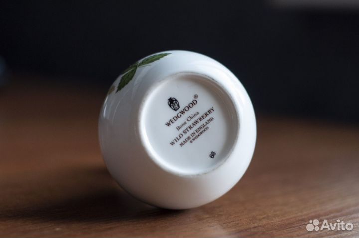 Ваза фарфоровая Wedgwood