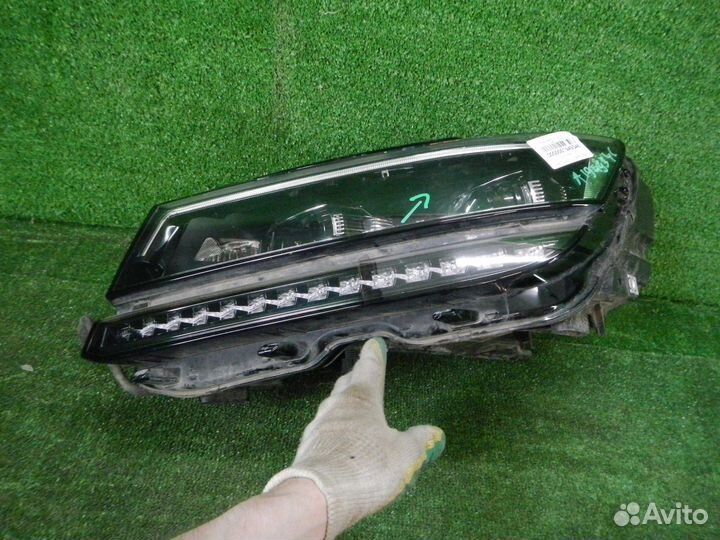 Фара левая Volkswagen Tiguan